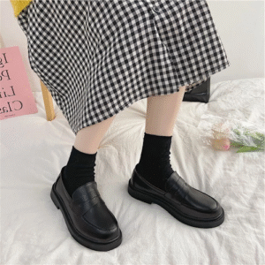 อันดับ 2 รองเท้าหนังผู้หญิงสไตล์นักเรียนอังกฤษ3
